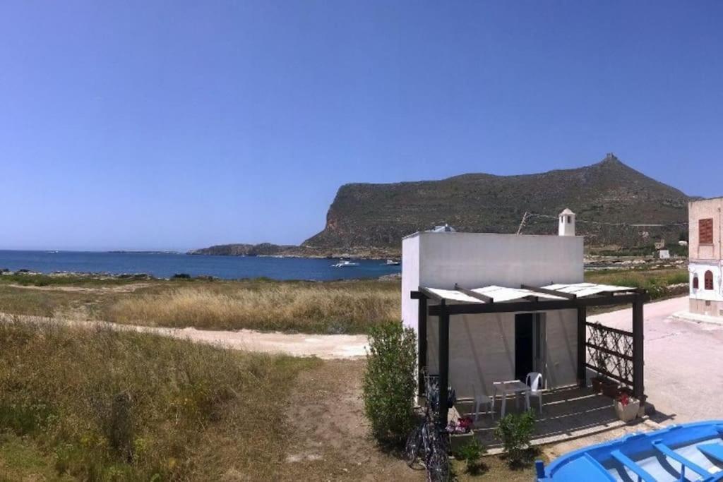 Il Cubo, Monovano Col Mare Su Tre Fronti. Фавиньяна Экстерьер фото